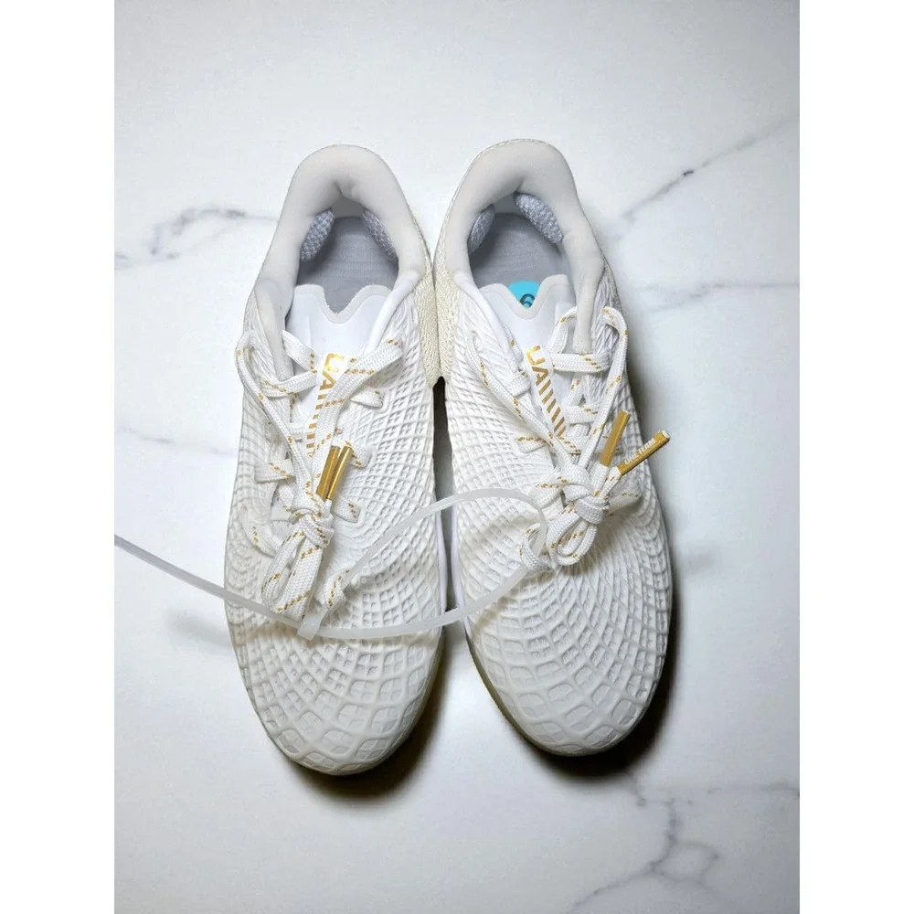 Under Armour Women's Charged Softball Cleats White Gold Athletic Shoes sz 6